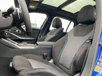 BMW 3-serie 0e Touring M Sport *PANO - HEAD-UP - 60 KAM* picture 15