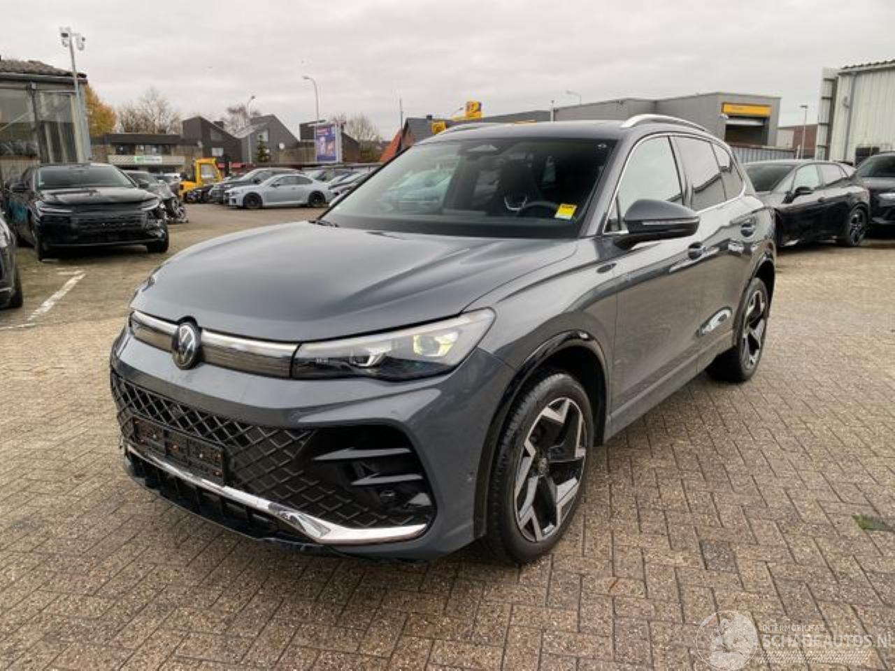 Volkswagen Tiguan 2.0 TDI DSG 4Motion R-Line* AHK - HUD *