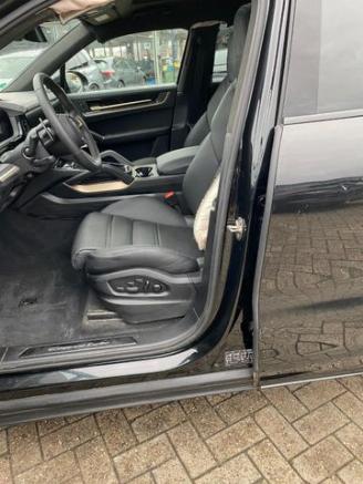 Porsche Cayenne Turbo E-Hybrid  *HEAD-UP - PANO - KAM* picture 16