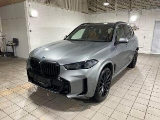 damaged passenger cars BMW X5 xDrive40d M Sport Pro PANO/HUD/360/AHK/H&K 2024/7