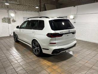 Voiture accidenté BMW X7 xDrive40i M Sport Pro 7-sitz. PANO/HUD/AHK/HK 2025/9