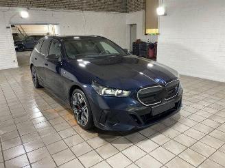 skadebil auto BMW i5 M60 xDrive Touring PANO/HUD/AHK/B&W/360/NAVI 2024/3