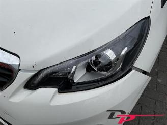 Peugeot 108 108, Hatchback, 2014 1.0 12V picture 9