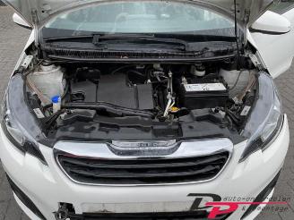 Peugeot 108 108, Hatchback, 2014 1.0 12V picture 16