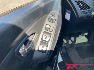 Hyundai Ix35 iX35 (LM), SUV, 2009 / 2015 2.0 16V picture 25