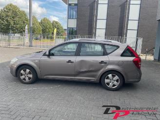 Kia Cee d Cee'd Sporty Wagon (EDF), Combi, 2007 / 2012 1.6 CVVT 16V picture 8