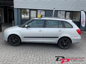 Skoda Fabia Fabia II Combi, Combi 5-drs, 2007 / 2015 1.4i 16V picture 8