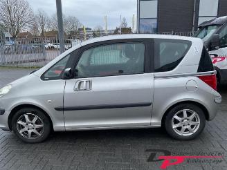 Peugeot 1007 1007 (KM), Hatchback 3-drs, 2004 / 2011 1.4 picture 7