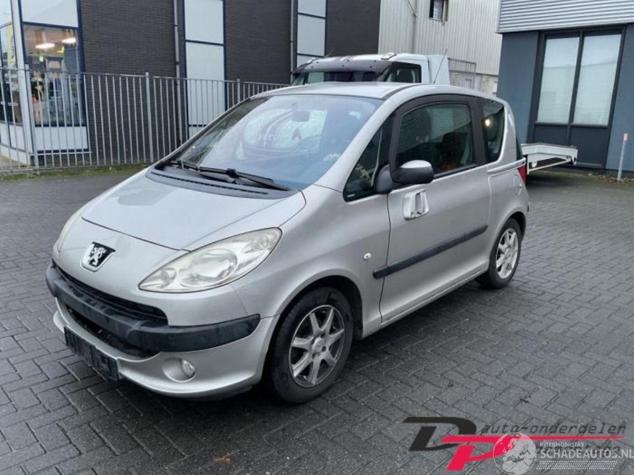Peugeot 1007 1007 (KM), Hatchback 3-drs, 2004 / 2011 1.4