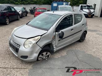 Coche siniestrado Suzuki Alto Alto, Hatchback 5-drs, 2009 1.0 12V 2010/6
