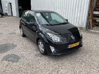 uszkodzony samochody osobowe Renault Twingo Airco 1.2 Benzine 2010/6