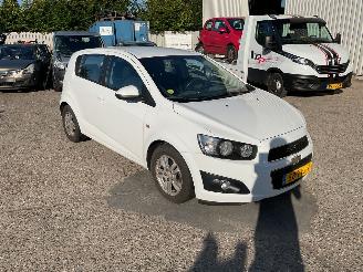 Damaged car Chevrolet Aveo Diesel / Airco / Euro 5 2012/4