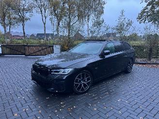 BMW 5-serie 530e M Sport Touring  Panorama HUD Ambiance Trekhaak VOL 2024/1