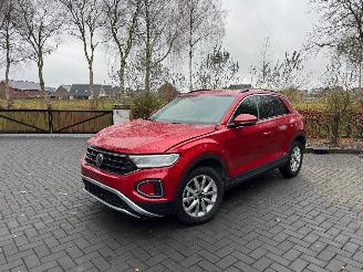 krockskadad bil auto Volkswagen T-Roc Volkswagen T-Roc 1.5 TSI DSG Camera Ambiance LED 2025 VOL 2025/3