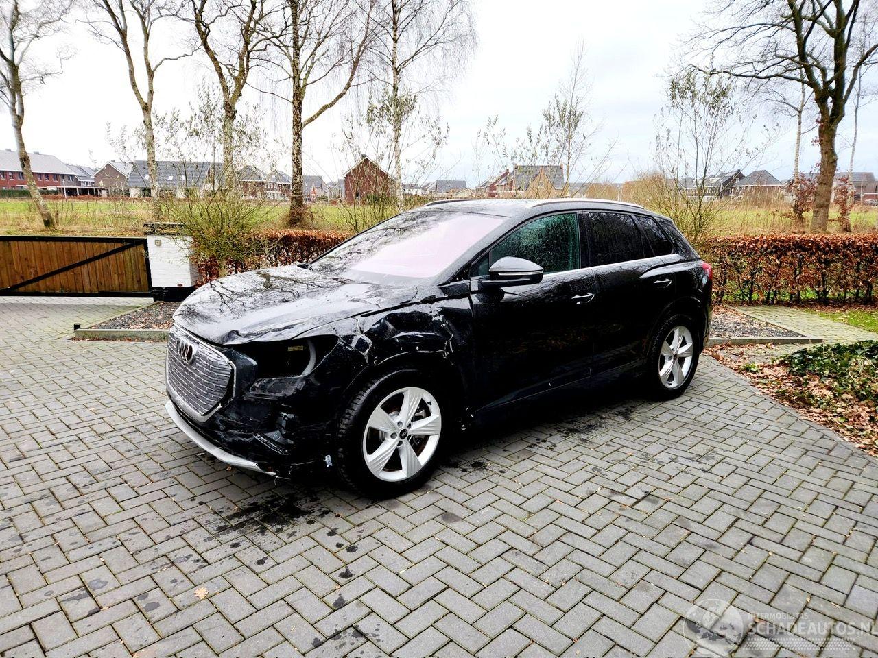 Audi Q4 Q4 e-tron 45 e-tron Quattro Heatpump Camera Leer VOL!!