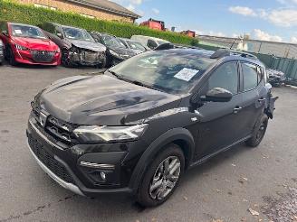 krockskadad bil auto Dacia Sandero STEPWAY 2021/8