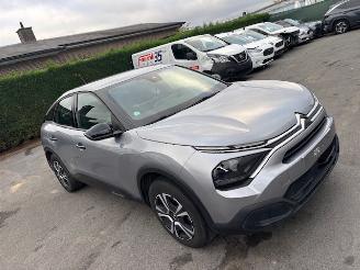 krockskadad bil auto Citroën E-C4  2022/3