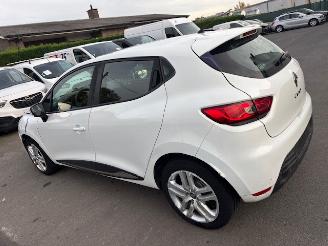 skadebil auto Renault Clio  2017/10