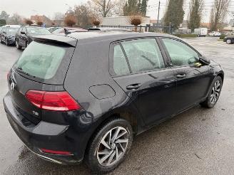 Volkswagen Golf  picture 6