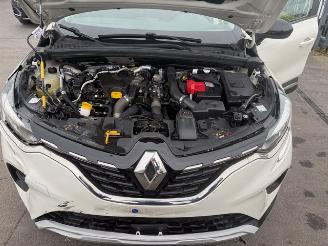 Renault Captur  picture 11