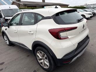 Renault Captur  picture 2
