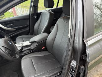 BMW 3-serie Touring 318i Executive picture 9