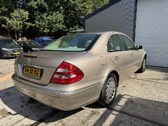 Mercedes E-klasse 240 Elegance! 155dzk NAP! nL Auto picture 10