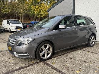 Mercedes B-klasse B200 Automaat NAP Origineel NL! picture 3