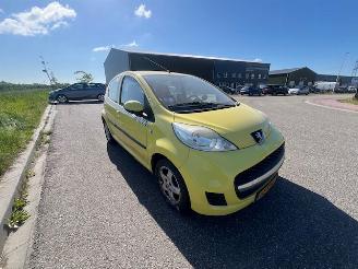 Peugeot 107  picture 8