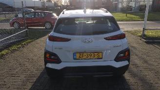 Hyundai Kona 1.0T GDI Comfort Lichte voorschade Prachtige auto! picture 5