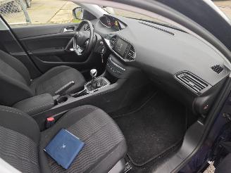 Peugeot 308 1.2 e-thp bleu lion ex. mooie auto lichte schade ijdbaar picture 14