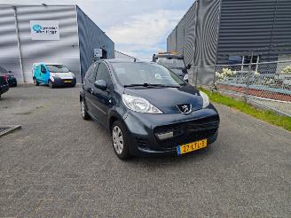 Damaged car Peugeot 107 PEUGEOT 107 Airco! Rijdbaar 2010/6