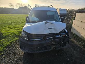krockskadad bil bedrijf Volkswagen Caddy  2017/6