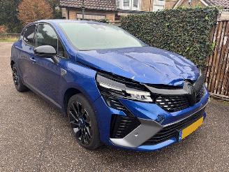 Coche accidentado Renault Clio 1.6 E FULL-HYBRID ESPERIT-ALPINE 145 2024/8