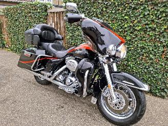 Harley-Davidson  110 FLHTCUSE 2 CVO 5HD Screamin Eagle picture 1