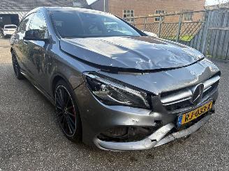 Unfallwagen Mercedes AMG CLA  45 AMG  4-MATIC 381 PK AUTOMAAT PANORAMA 2017/3
