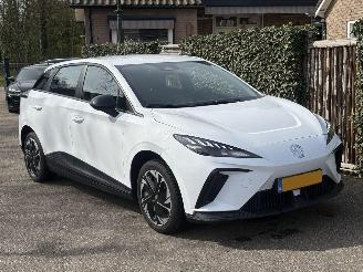 Schadeauto MG MG4 SPORT 51 kWh  243PK 350KM ACTIERADIUS 2023/12