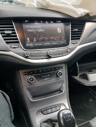 Opel Astra SPORTS TOURER picture 7