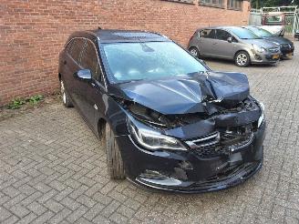 Opel Astra SPORTS TOURER picture 3