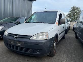 Auto incidentate Opel Combo 1.3 CDTI 16V Bestel  Diesel 1.248cc 55kW (75pk) FWD 2005-10/2012-02  Z13DTJ; EURO4 2011/4