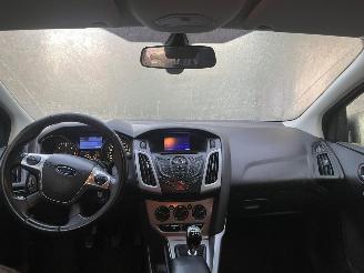 Ford Focus 1.6 TDCi ECOnetic Combi/o  Diesel 1.560cc 77kW (105pk) picture 23