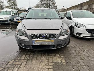 krockskadad bil auto Volvo V-50 2.4 20V Combi/o  Benzine 2.435cc 103kW (140pk) FWD 2006/7