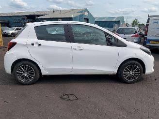 Toyota Yaris 1.0 12V VVT-i Hatchback  Benzine 998cc 51kW (69pk) picture 10