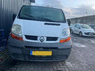 Auto incidentate Renault Trafic 1.9 dCi 82 16V Bestel  Diesel 1.870cc 60kW (82pk) 2006/10