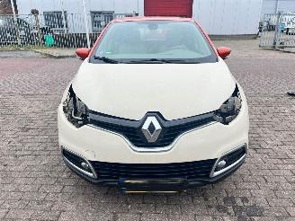 Avarii autoturisme Renault Captur 0.9 Energy TCE 12V SUV 2014/1