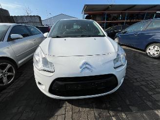 Voiture accidenté Citroën C3 1.1 Hatchback 4Dr Benzine 1.124cc 44kW (60pk) FWD 2009-09/2013-01 (SCHFV) TU1JP; HFV 2011/11