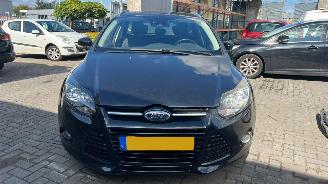 skadebil auto Ford Focus 1.6 SCTi 16V Combi/o 2012/2