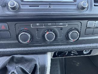 Volkswagen Transporter 2.0 TDI Combi picture 18