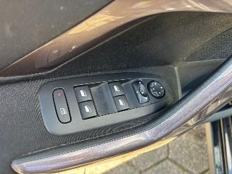 Peugeot 2008 2008 1.2 picture 15
