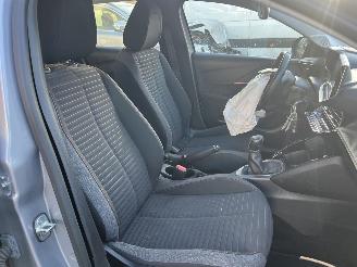 Peugeot 208 PureTech 75 picture 19